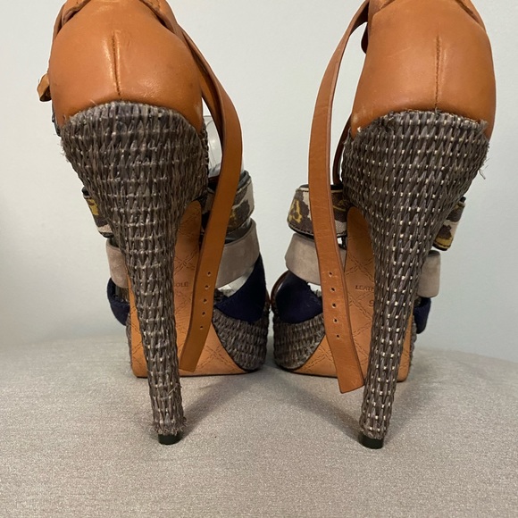 L. A. M. B.  Eben Raffia Strappy Platform Heels - Picture 5 of 7
